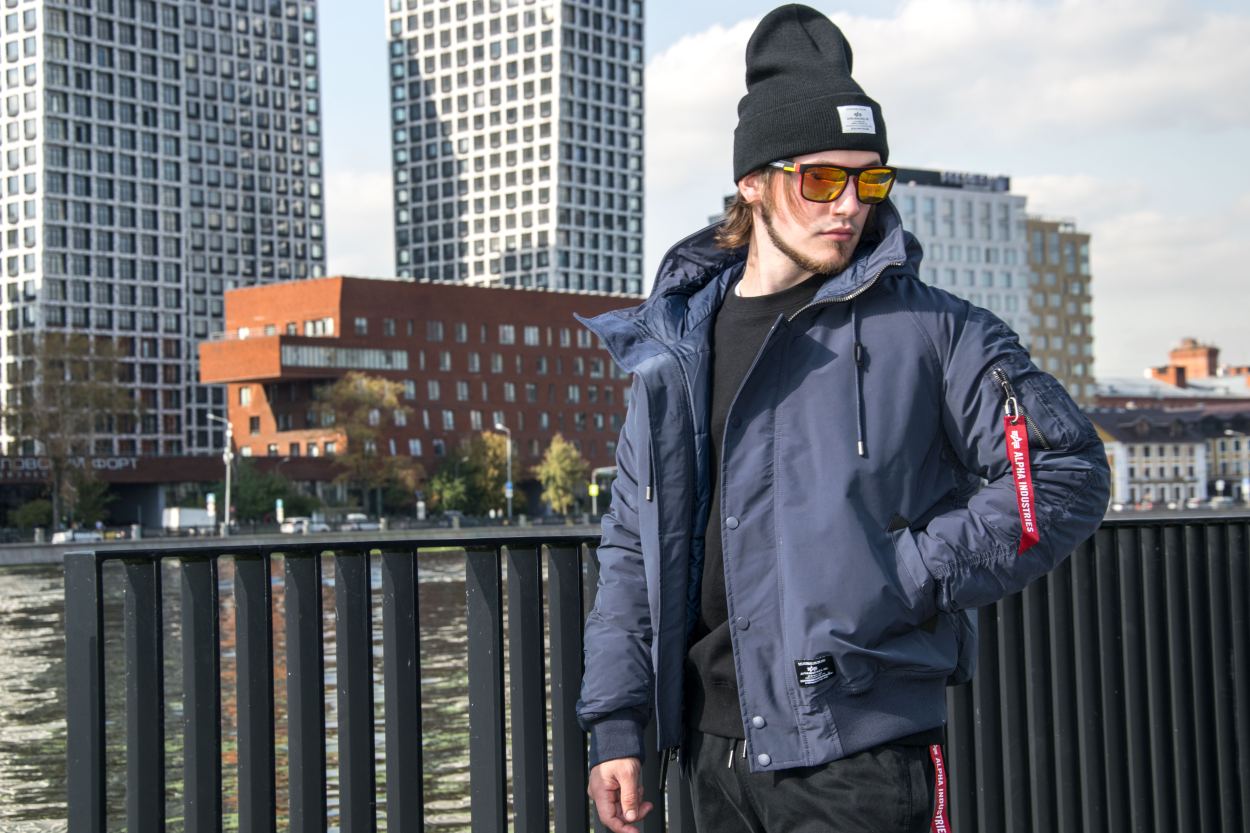 Стиль Alpha Industries в городе